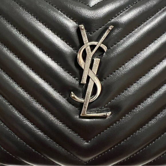 Saint Laurent Lou Matelassé Calfskin Chevron Leather Medium Camera Bag - Picture 10 of 15